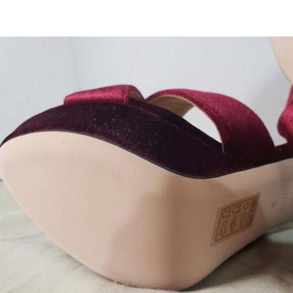 Raye NBD Scarlet Heels - Size 8 - New with Box - Picture 6 of 10